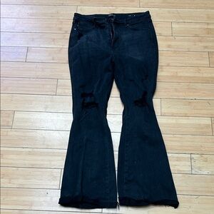 Judy Blue Black Flared Jeans in EUC